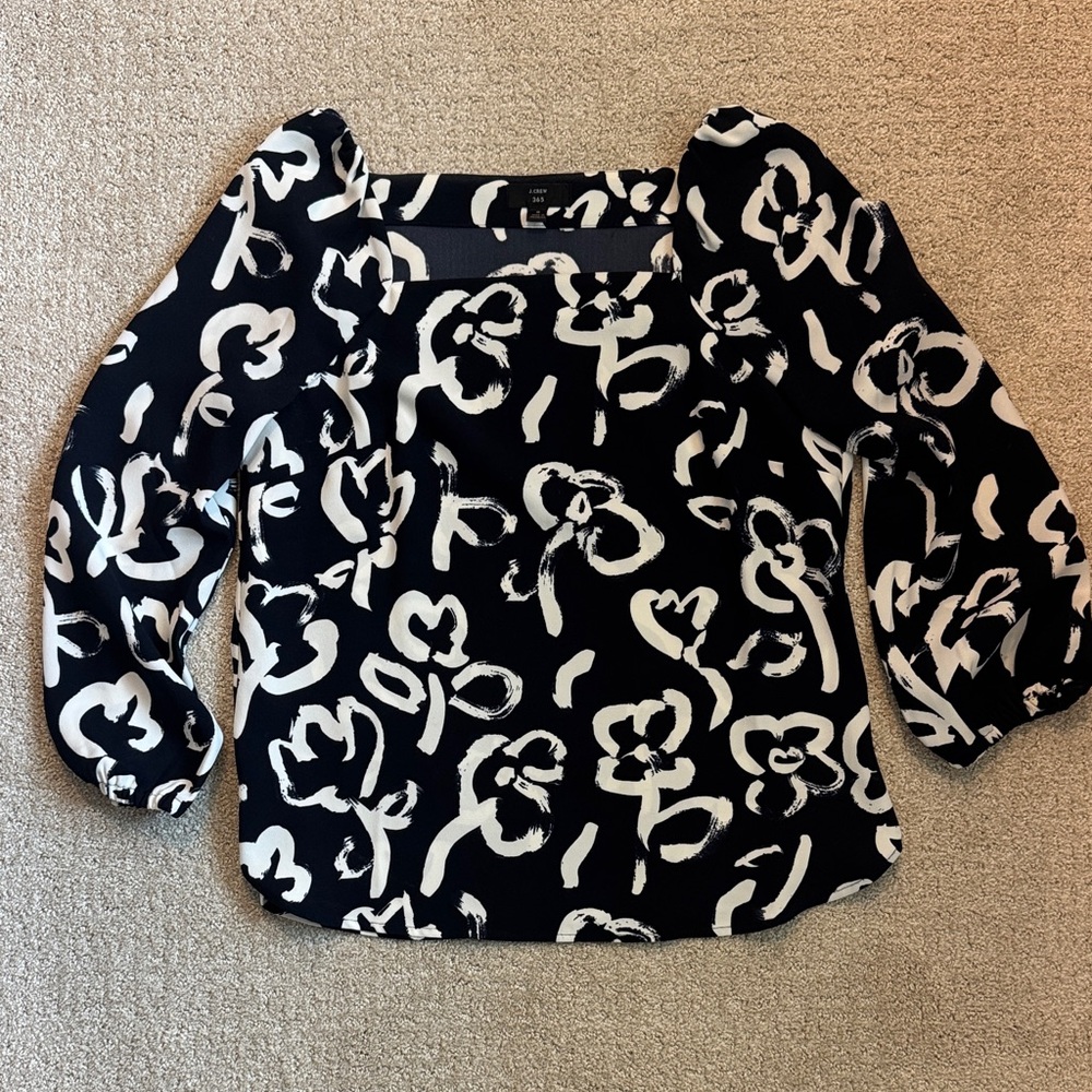 JCrew women’s navy/white floral blouse, “365 crepe”, square neck,sz 8
